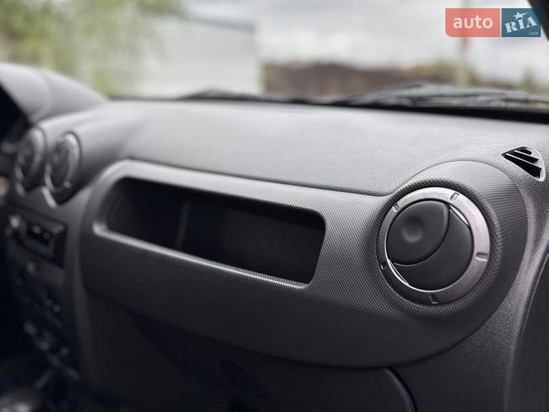 Внедорожник / Кроссовер Renault Duster 2013 в Киеве