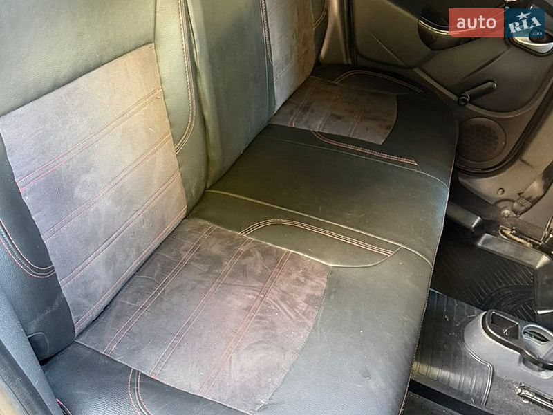 Позашляховик / Кросовер Renault Duster 2011 в Дніпрі