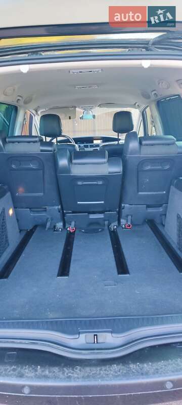 Минивэн Renault Espace 2013 в Коростене