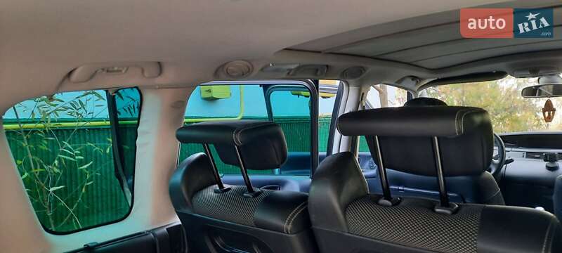 Минивэн Renault Espace 2010 в Кельменцах