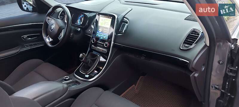 Минивэн Renault Espace 2015 в Балте