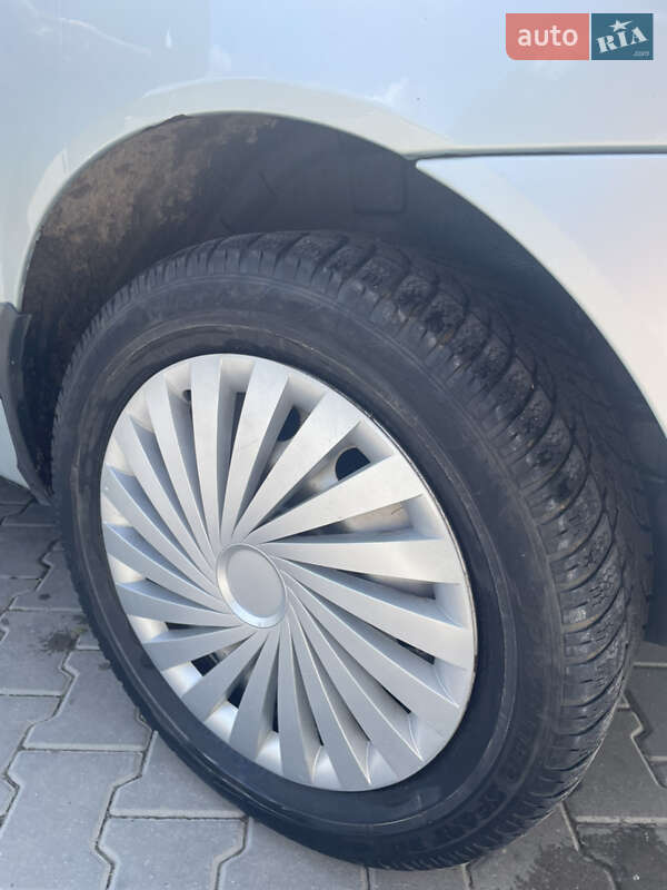 Мінівен Renault Espace 2003 в Чернівцях