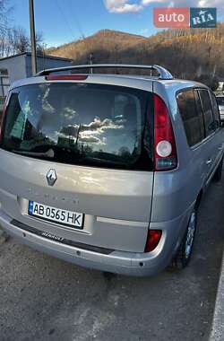 Минивэн Renault Espace 2004 в Долине