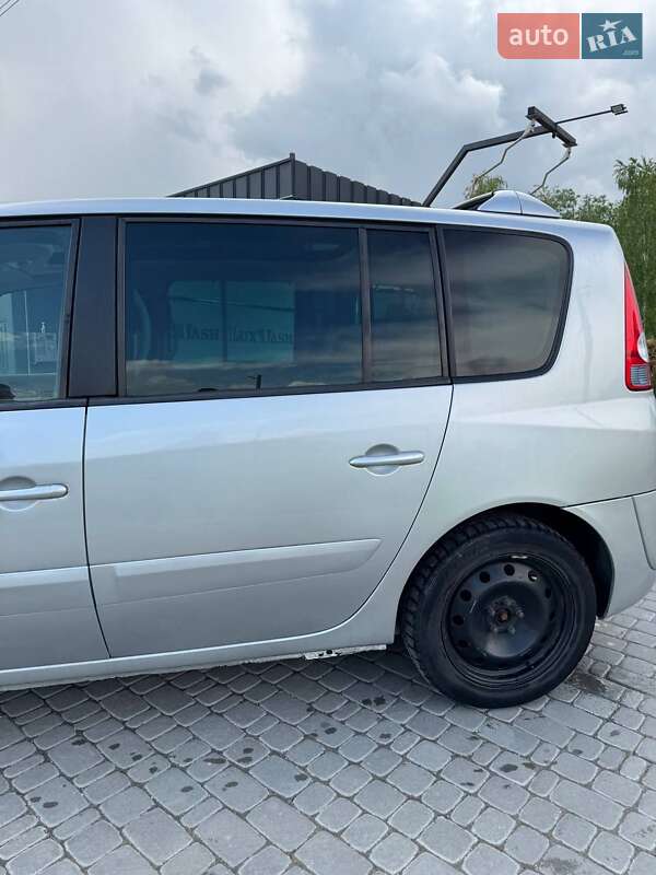 Минивэн Renault Espace 2005 в Дрогобыче