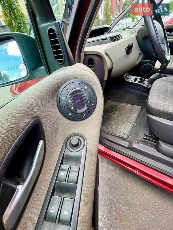 Минивэн Renault Espace 2005 в Киеве