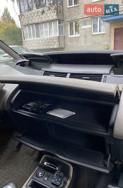 Минивэн Renault Espace 2004 в  фото 17 Минивэн Renault Espace 2004 в