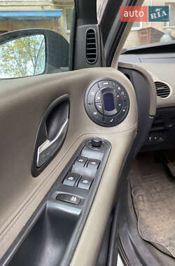 Минивэн Renault Espace 2004 в  фото 21 Минивэн Renault Espace 2004 в