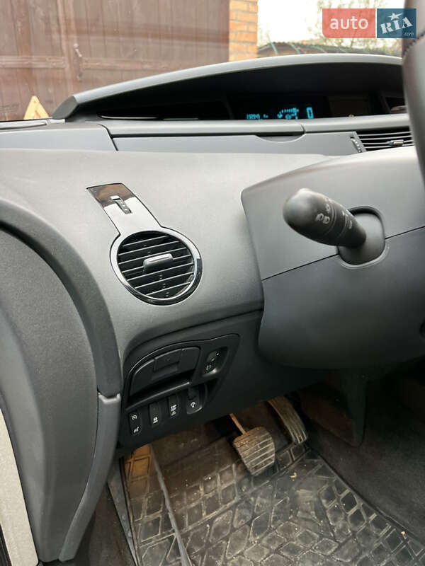 Минивэн Renault Espace 2010 в Луцке