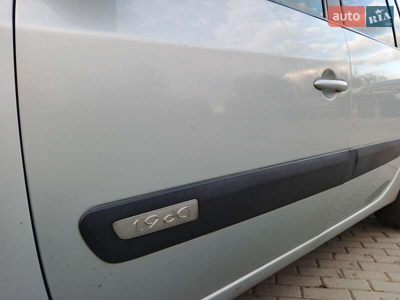 Минивэн Renault Espace 2004 в Запорожье фото 6 Минивэн Renault Espace 2004 в Запорожье