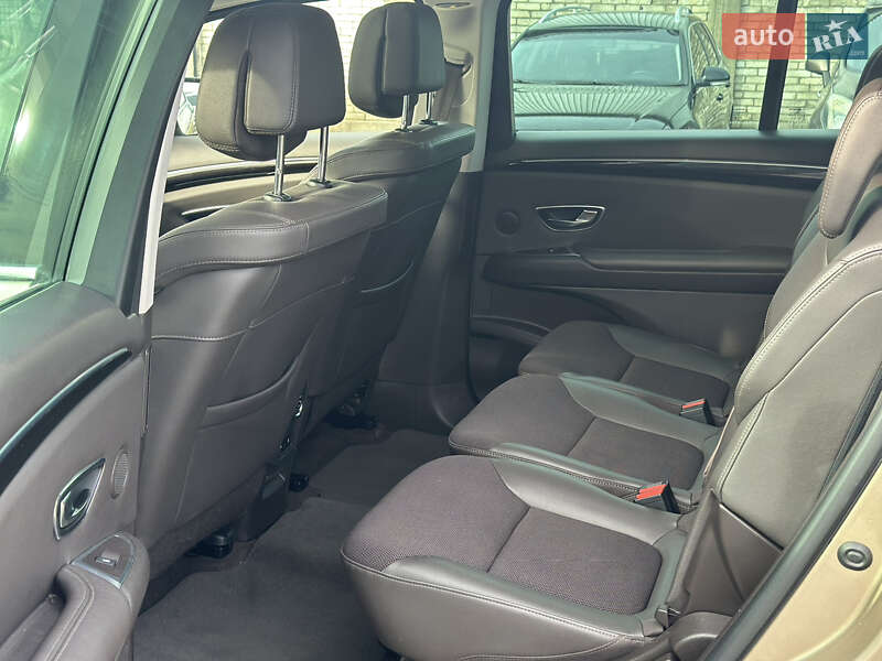 Мінівен Renault Espace 2015 в Чернівцях