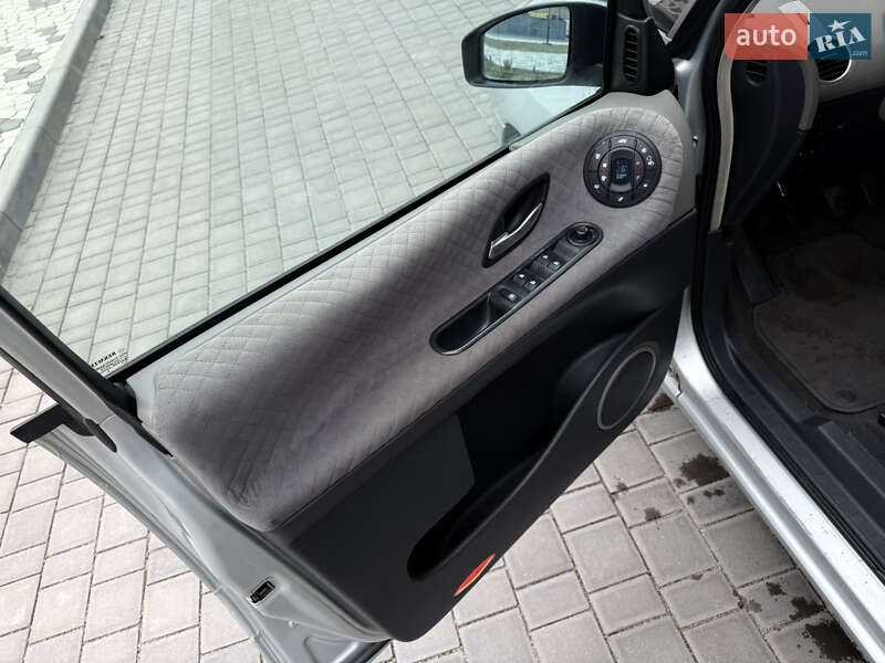 Мінівен Renault Espace 2004 в Одесі фото 35 Мінівен Renault Espace 2004 в Одесі