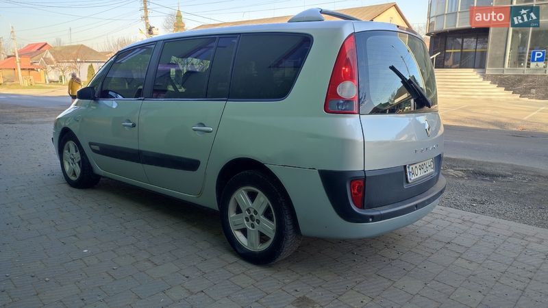 Минивэн Renault Espace 2004 в Тячеве