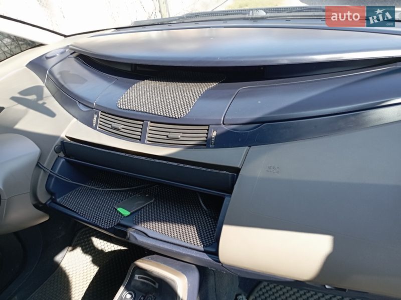 Минивэн Renault Espace 2005 в Мурованых Куриловцах