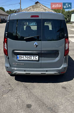 Минивэн Renault Express 2023 в 