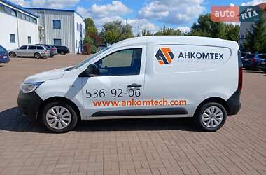 Грузовой фургон Renault Express 2022 в 