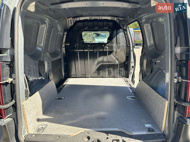 Грузовой фургон Renault Express 2023 в Тернополе