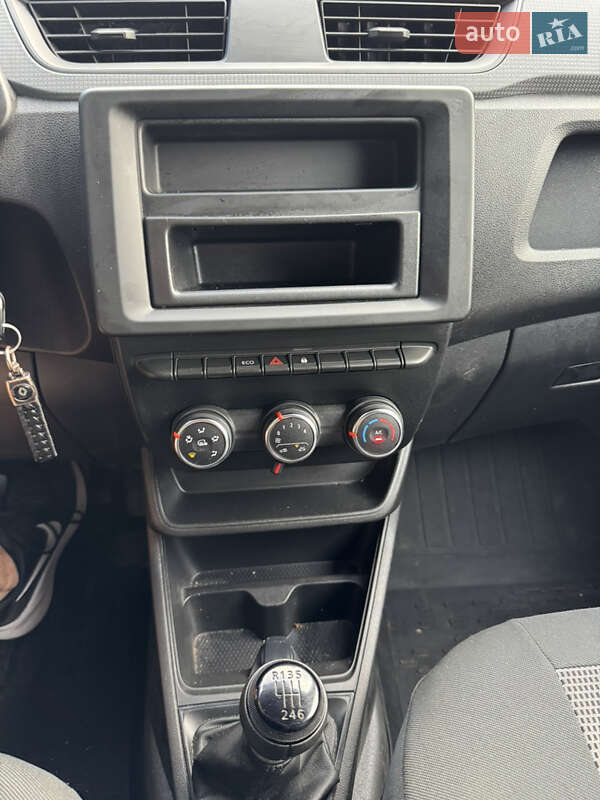 Грузовой фургон Renault Express 2023 в Киеве фото 9 Грузовой фургон Renault Express 2023 в Киеве