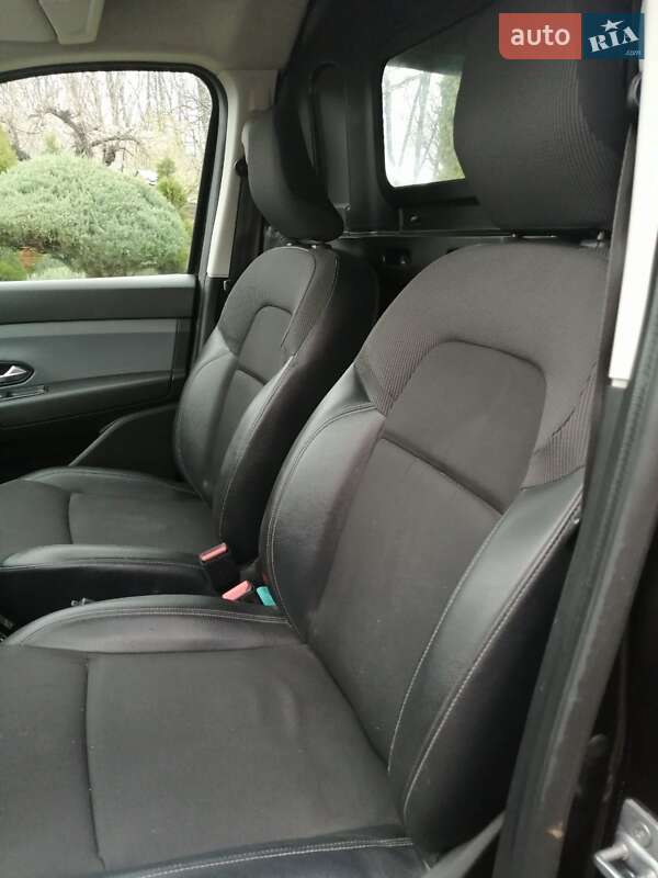 Вантажний фургон Renault Express 2021 в Умані