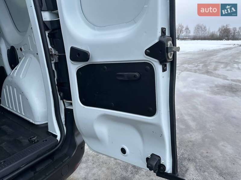 Вантажний фургон Renault Express 2023 в Києві фото 24 Вантажний фургон Renault Express 2023 в Києві