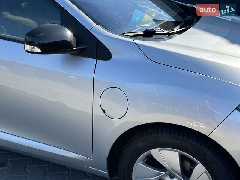 Седан Renault Fluence Z.E. 2012 в Житомире