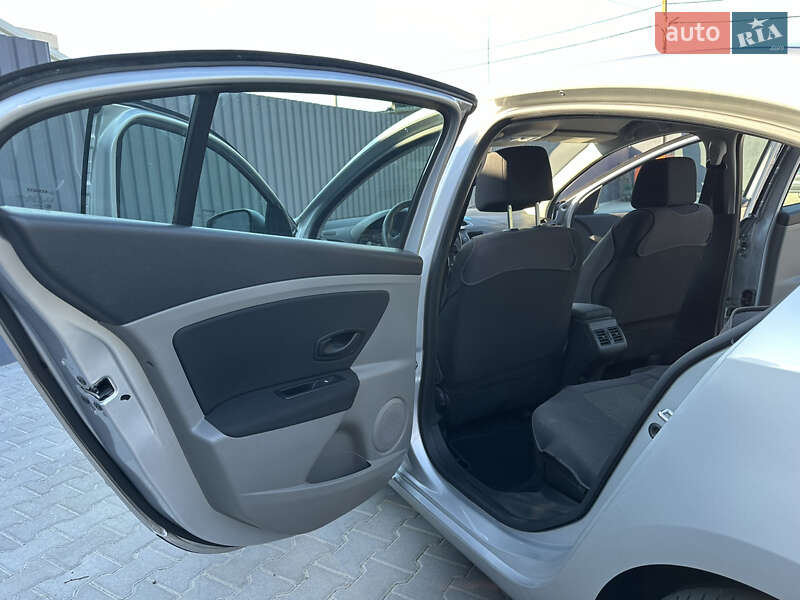 Седан Renault Fluence Z.E. 2012 в Житомире