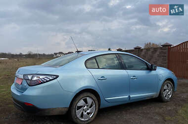 Седан Renault Fluence Z.E. 2012 в Рованцах