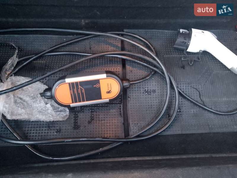 Седан Renault Fluence Z.E. 2011 в Ужгороде фото 13 Седан Renault Fluence Z.E. 2011 в Ужгороде