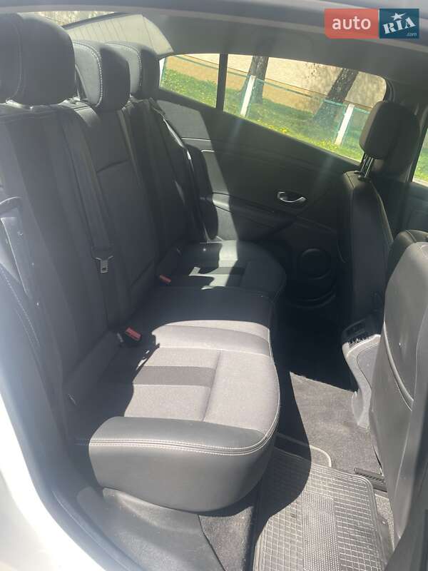 Седан Renault Fluence Z.E. 2012 в Луцке