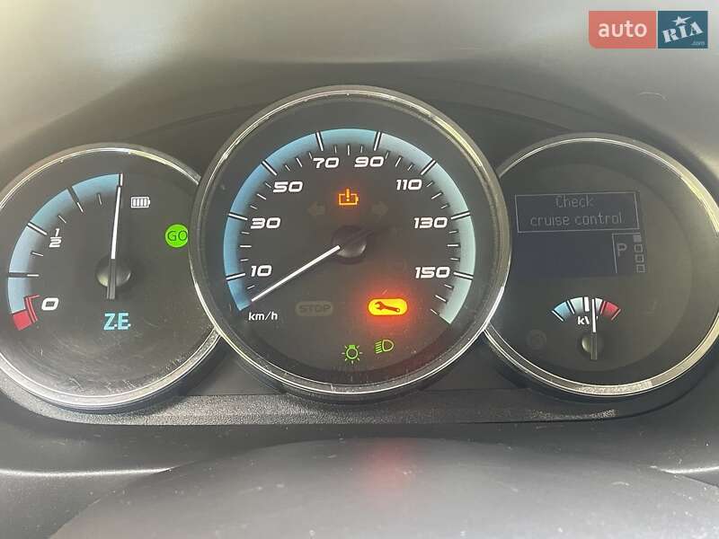 Седан Renault Fluence Z.E. 2012 в Луцке