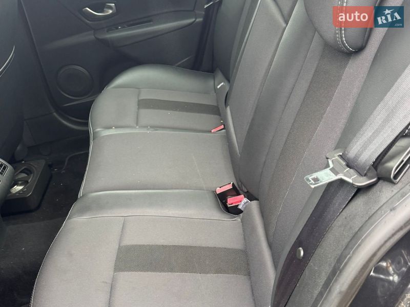 Седан Renault Fluence Z.E. 2012 в Львове