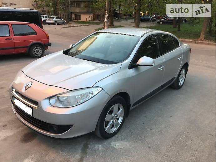 Renault Fluence 2010 года