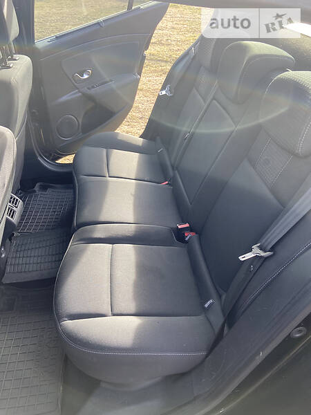 Седан Renault Fluence 2010 в Рівному