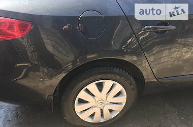 Седан Renault Fluence 2010 в 
