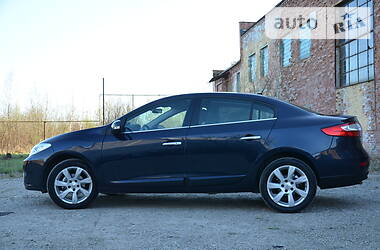 Седан Renault Fluence 2012 в 