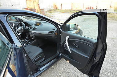 Седан Renault Fluence 2012 в 