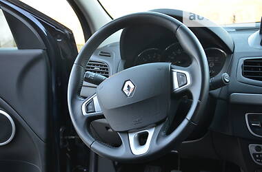 Седан Renault Fluence 2012 в 