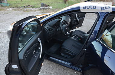 Седан Renault Fluence 2012 в 