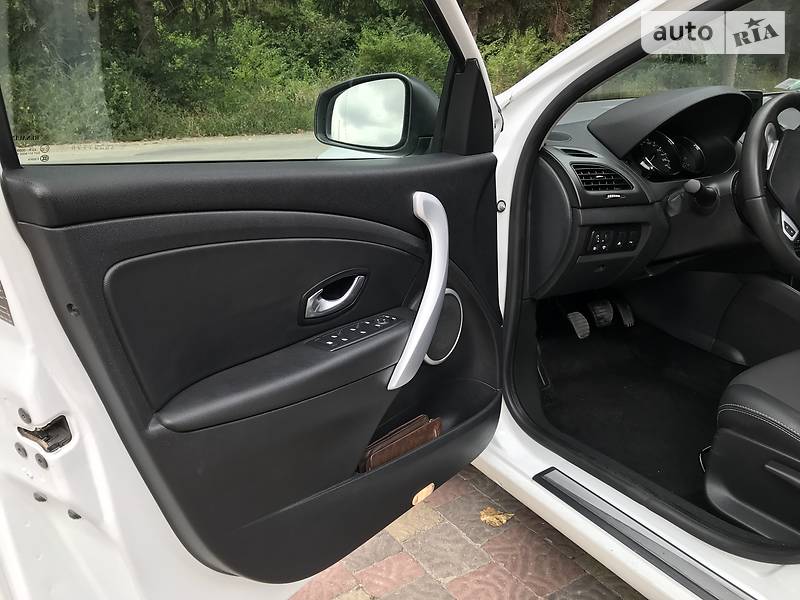 Седан Renault Fluence 2011 в Тернополі