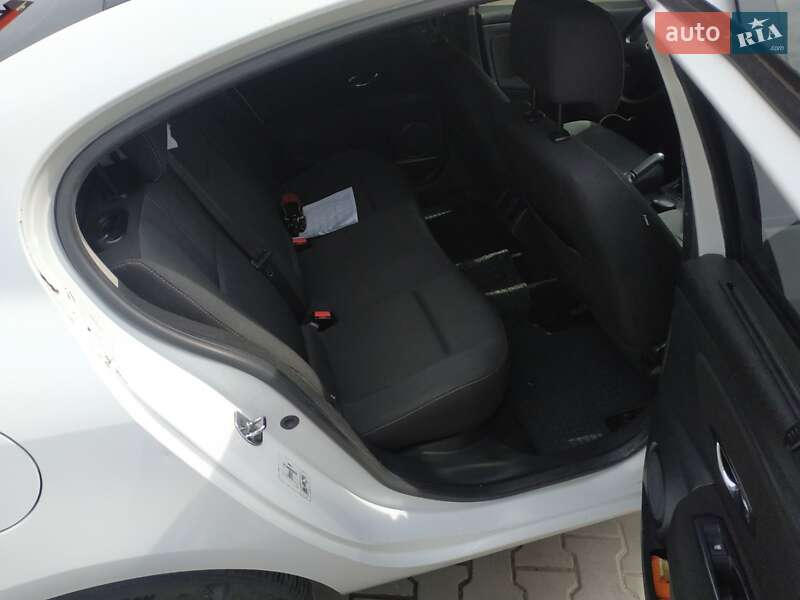 Седан Renault Fluence 2012 в Львове
