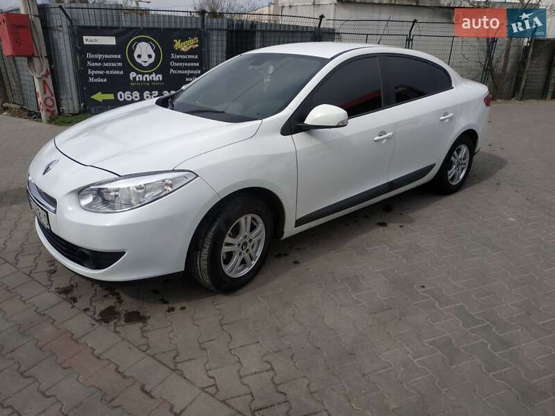 Седан Renault Fluence 2012 в Львове