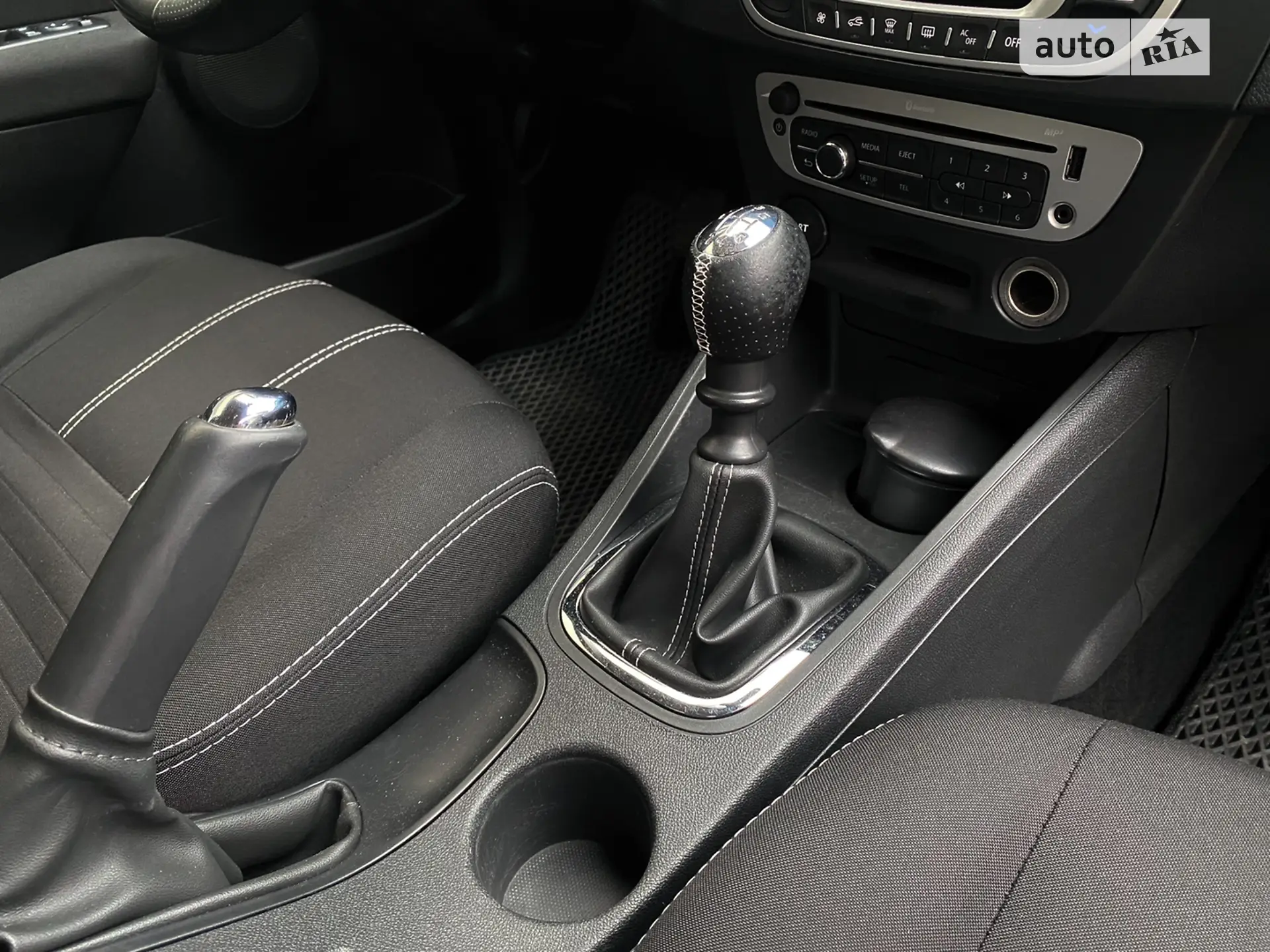 2016 Renault Fluence - мініатюра 26