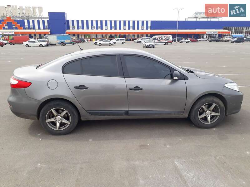 Седан Renault Fluence 2010 в Киеве