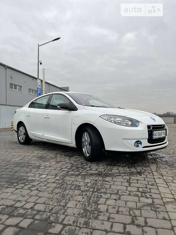 Седан Renault Fluence 2011 в Мукачево