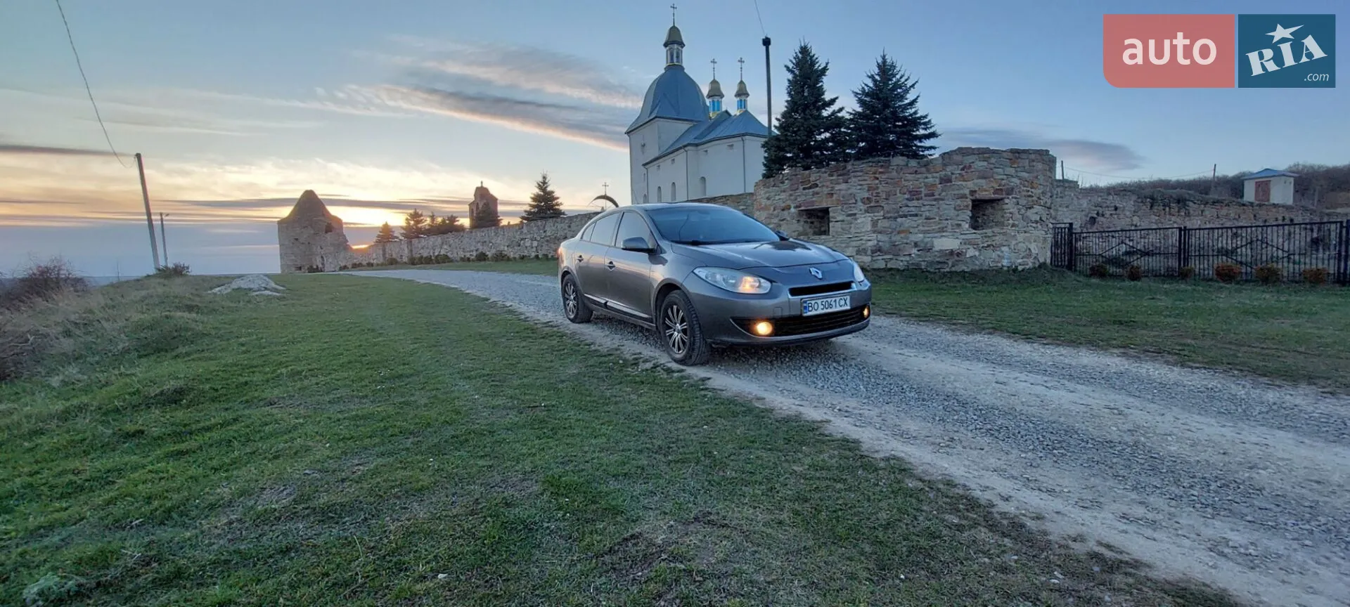 2010 Renault Fluence - мініатюра 2