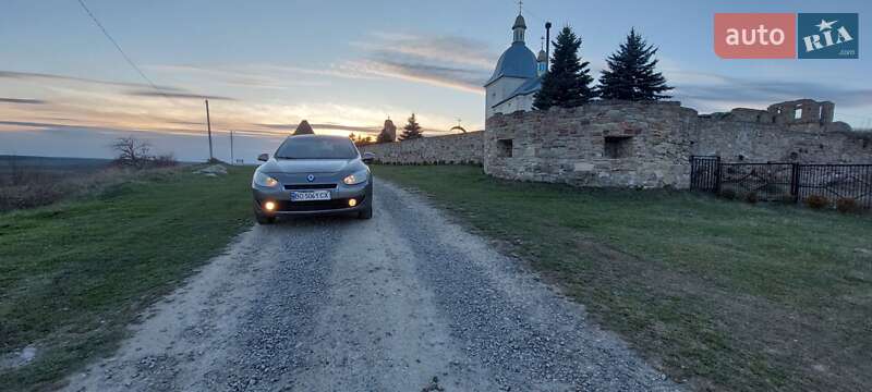 Седан Renault Fluence 2010 в Тернополі