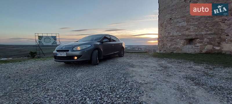 Седан Renault Fluence 2010 в Тернополі
