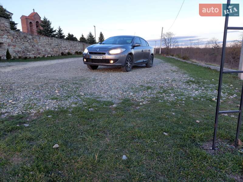 Седан Renault Fluence 2010 в Тернополі
