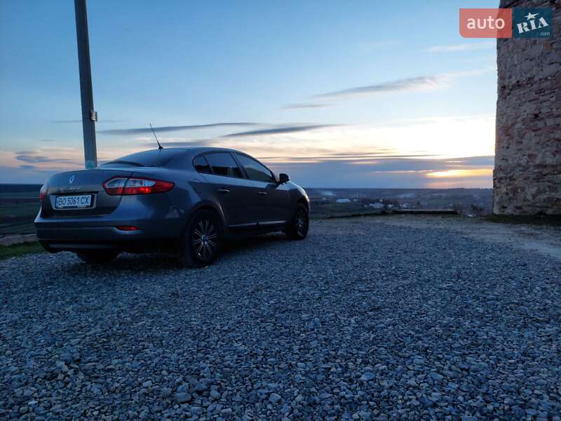 Седан Renault Fluence 2010 в Тернополі