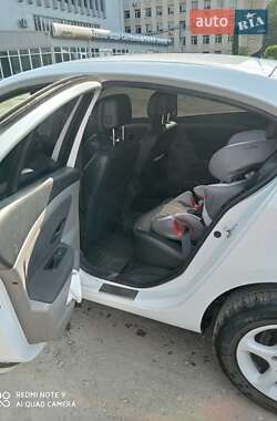 Седан Renault Fluence 2010 в Вишгороді