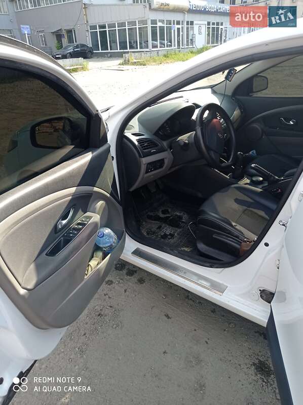 Седан Renault Fluence 2010 в Вышгороде фото 4 Седан Renault Fluence 2010 в Вышгороде